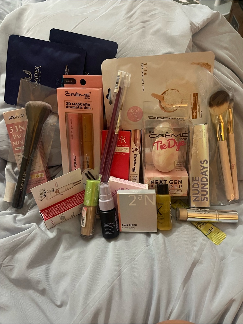 Nude Sundays Brush Set & Makeup Essentials - Pink/Gold
